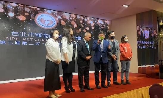 陳時中失言翻車現場！眾寵物商家前喊「領養代替購買」…他上台嗆：死給你看