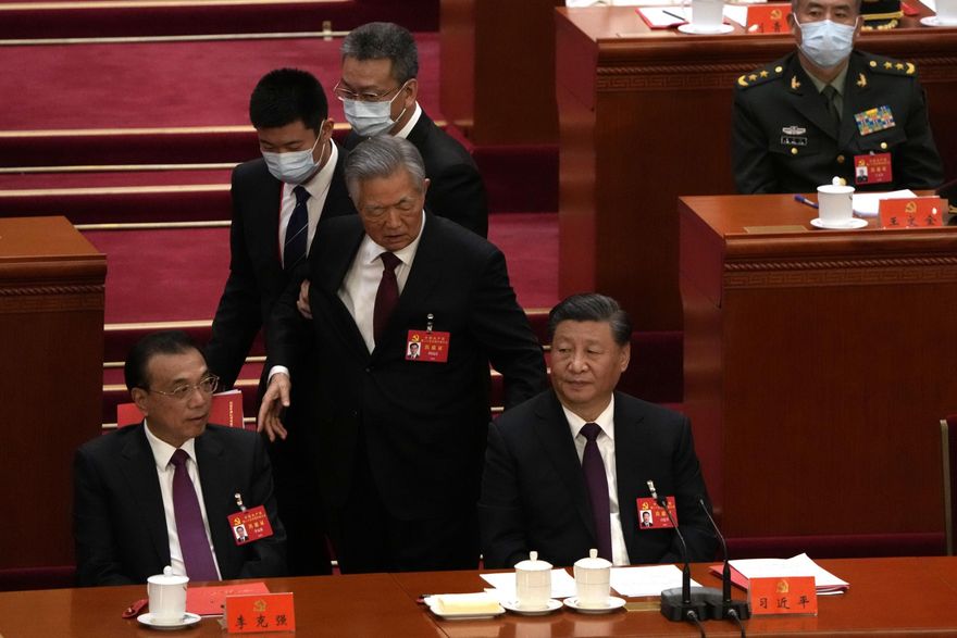 影/中共20大/閉幕表決胡錦濤中場離席　依舊不見江澤民出席