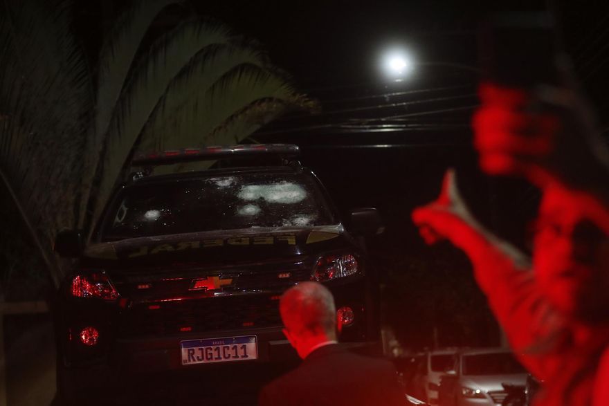 拒絕警方逮捕！超猛國會議員「對警方開槍投擲手榴彈抵抗」