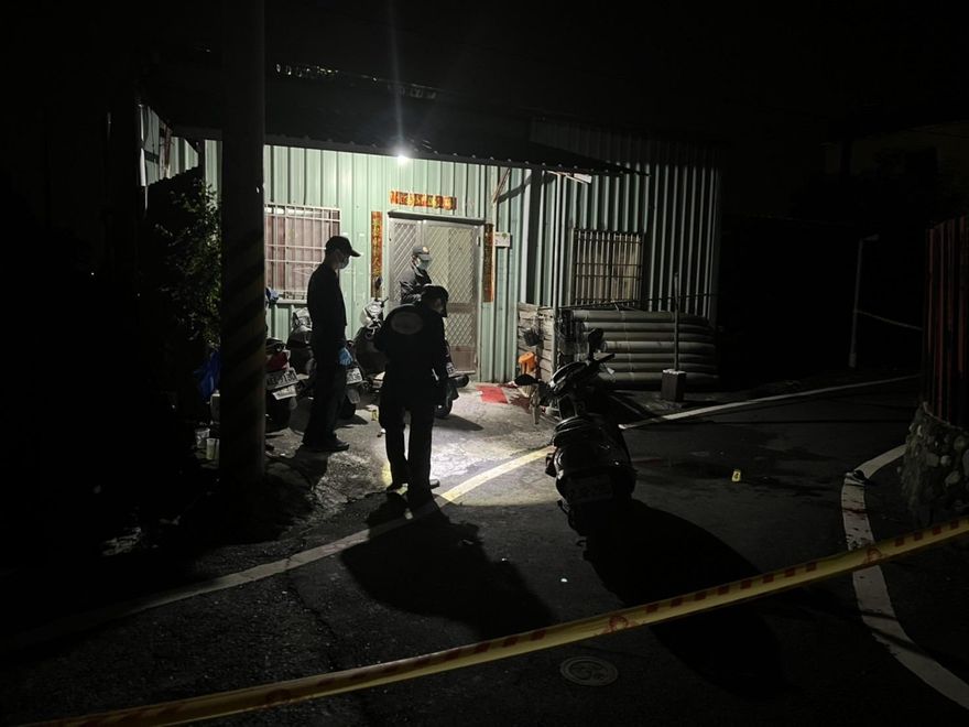 疑口角爆殺機…屏東1死3傷案！男鄰居遭刀刺殺　送醫搶救不治