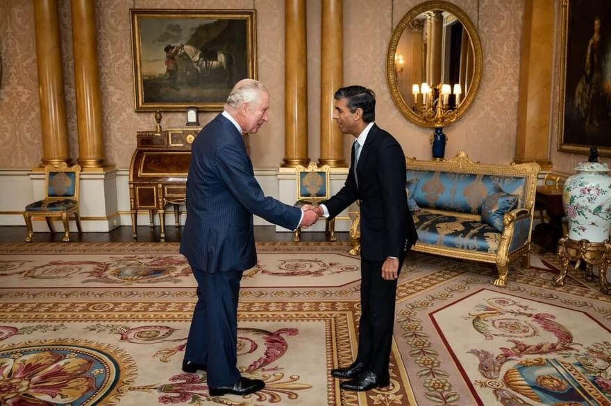 前財長蘇納克獲查爾斯三世任命　成為英國新任首相