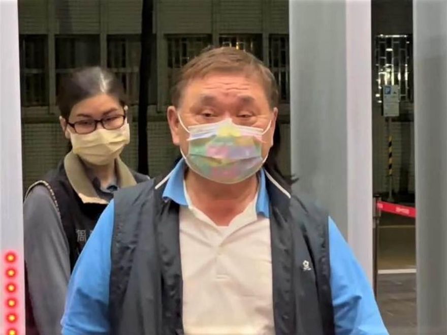 快訊/國巨子公司合併案爆出內線套利！創投名人邱羅火1家3口約談到案