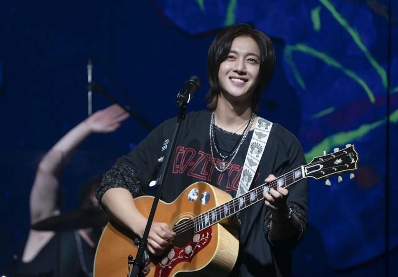 《花樣男子》36歲金賢重當爸了！韓媒曝「愛妻順利生男寶寶」　今年2月才官宣結婚