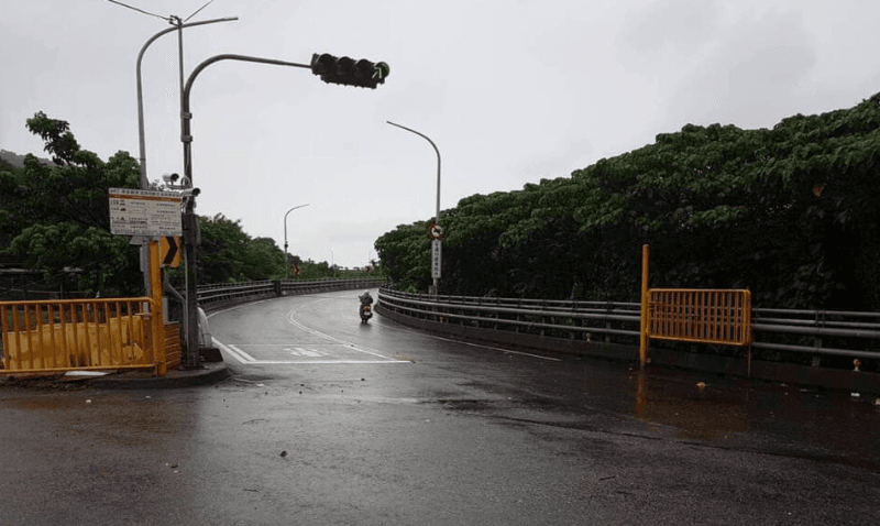 奈格挾雨彈炸宜花！今明雨勢最劇烈　「5300輛車北返」蘇花路廊恐預警性封閉