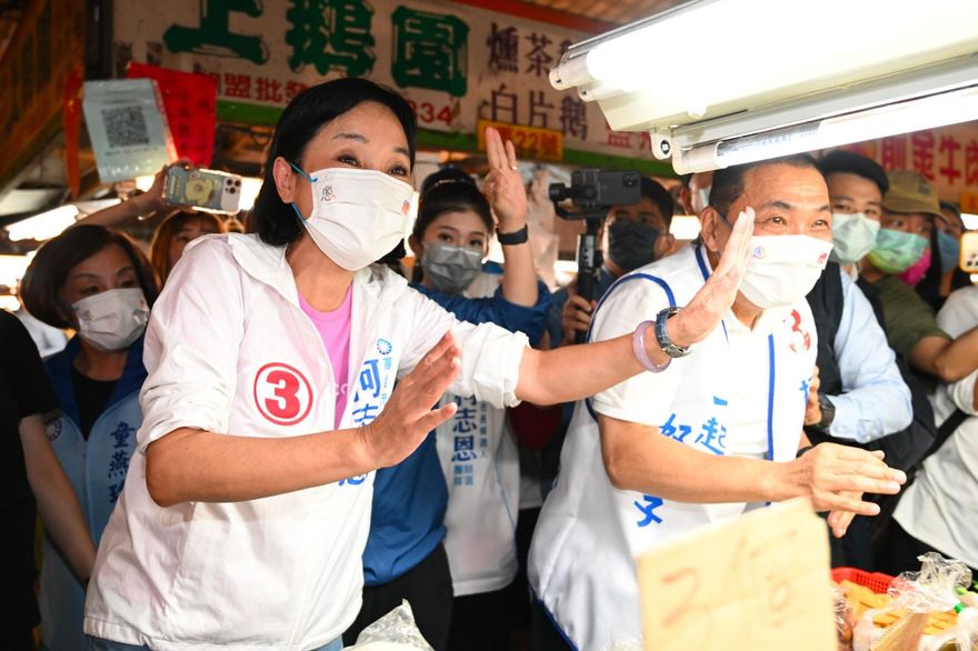 起風了？侯友宜高雄輔選她 在地人脫口5字
