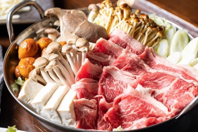 天冷吃鍋恐「爆熱量」！專家曝「吃鍋順序」很重要　中午進食最好