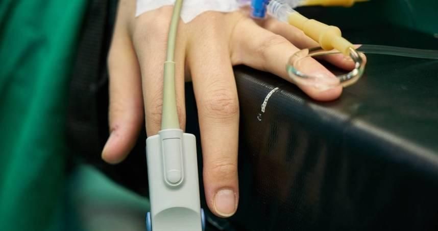 母病重接回家！救護車竟坐地起價「多收一倍錢」　她到家後2mins氣絕亡