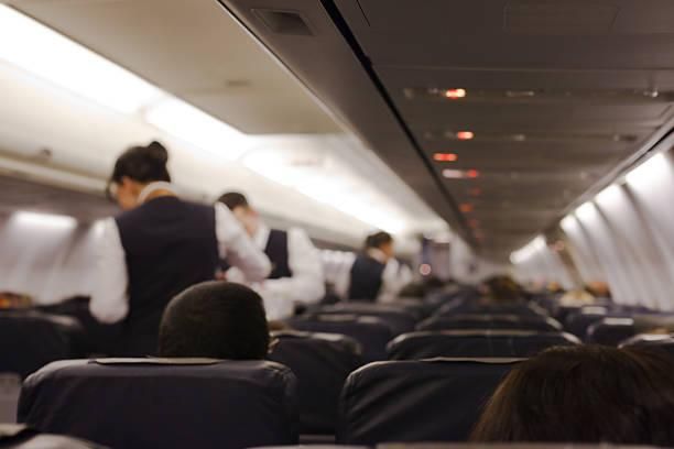 搭飛機「狂用手機」…台灣YouTuber遭爆說謊騙空服！驚人細節全遭掀