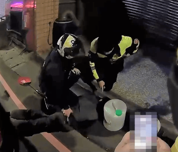 【影】最冤的逃跑！男酒駕怕被抓狂逃3公里還撞傷人　酒測值竟顯示這數字
