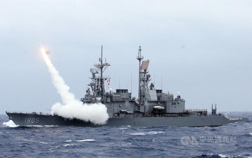 網傳陸廈門艦逼近24浬和我馬公艦互嗆　海軍回應了