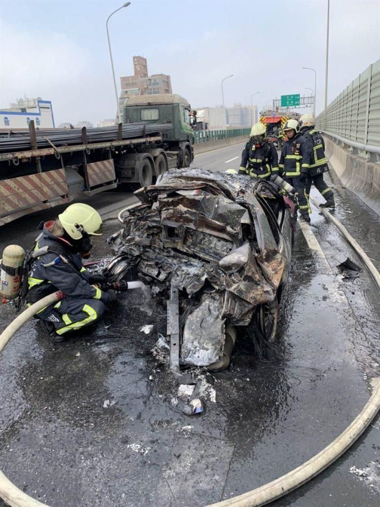 西濱火燒車3死慘劇判決出爐　小媽媽家庭悲劇雪上加霜　肇事駕駛遭判這刑度