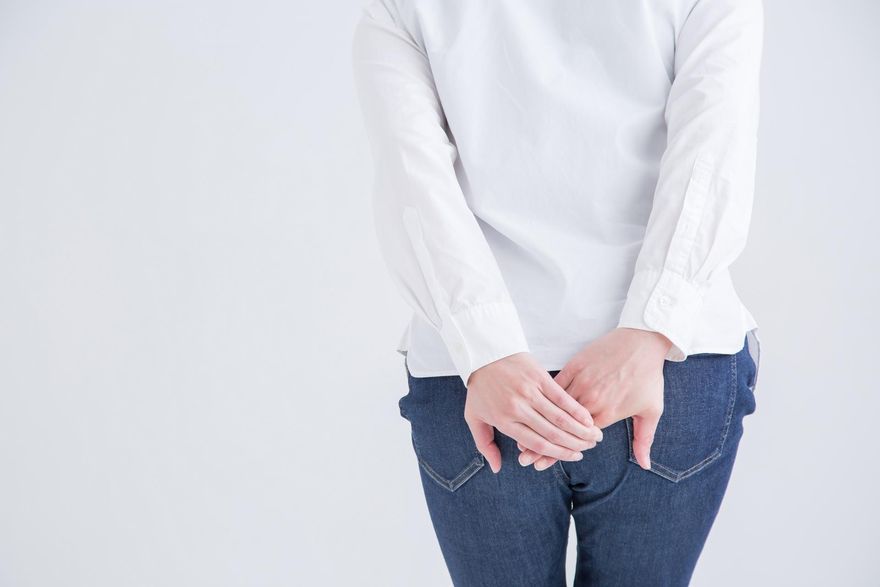 「放屁」多又臭真尷尬！醫曝3原因造成　嚴重恐「腸道有潰爛」！