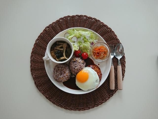 一天的3餐到底該怎麼吃？日營養師曝午餐時間吃的脂肪最難被身體吸收！