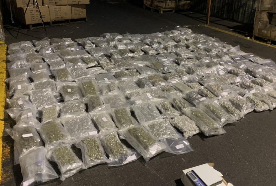 警攔截進口輪胎走私藏毒　查扣近百公斤大麻花市價1.3億
