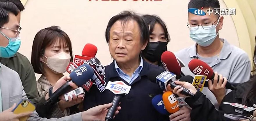 【影】遭綠側翼圍剿柯文哲笑稱可入民眾黨　王世堅：不可能去當詐騙車手