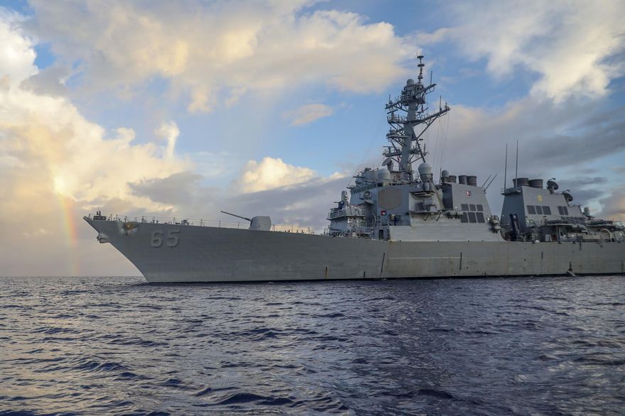 拜習會前美軍艦曾通過台灣海峽？日媒：欲維持現狀　又怕激怒陸方