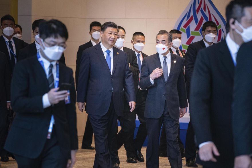 「元首外交」是中美關係指南針　王毅談拜習會：明確防止脫軌失控