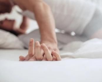 「酒國小仙女」嗨玩3人行！特斯拉男失婚口味重　身分是台中醫師