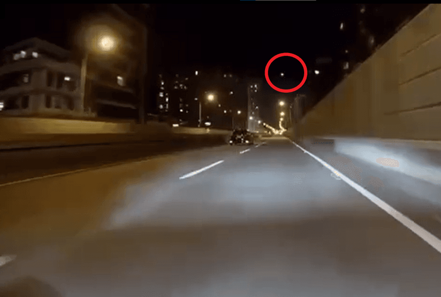 【影】台64線死亡車禍詭異畫面曝！網瘋傳「路燈暗抓交替」...專家說話了