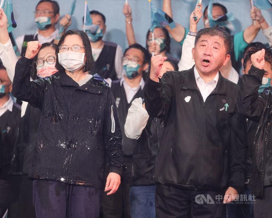 蔡總統慘淋成落湯雞！她仍喊：台北贏台灣就贏！肯定蔡英文票投陳時中