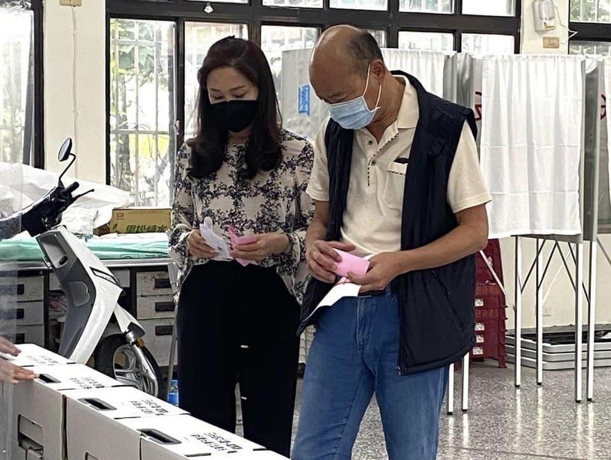 「辣個男人」回雲林投票　臉書提醒「還沒投票的朋友快來」