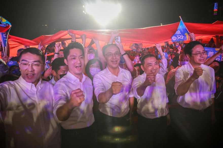 九合一國民黨大勝　《彭博》：有望重返執政但得先解決「朱侯之爭」