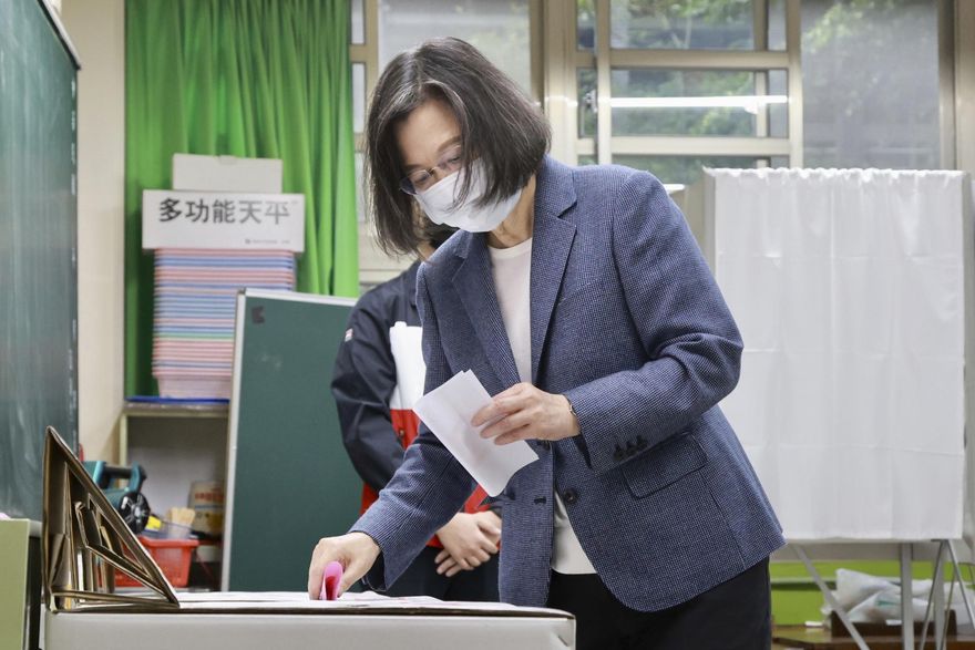 點名蔡英文！荷媒：將地方議題拉高到外交和對中立場致敗選