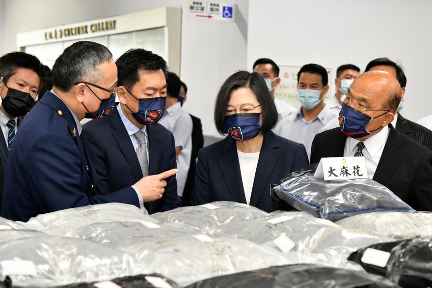 內閣改組聲浪再起！綠營名單曝光　網驚呼：傳說居然應驗了