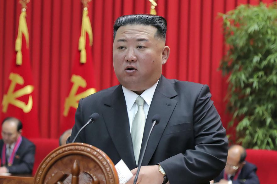北韓飛行員駕戰機反制美韓軍演！金正恩於空軍紀念日公開表揚
