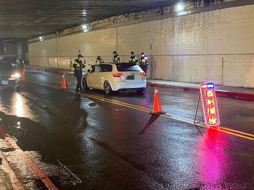 取締酒駕改裝車進帳800萬　警籲「別把辛苦錢拿來繳罰單」