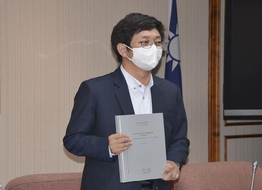 天道恢恢！台北大學撤銷蔡適應博士學位　羅智強：把立委辭了吧！