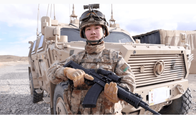 解放軍高原單兵「外星級」裝備曝光！還可隨時吸氧、喝熱水
