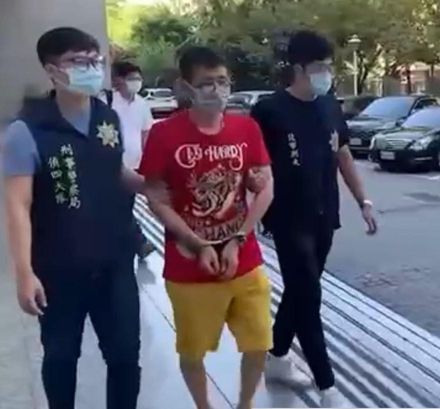【影】起出手銬腳鐐！蘆洲暴力團恐嚇潑漆聚眾滋事遍及3縣市　警逮7惡棍