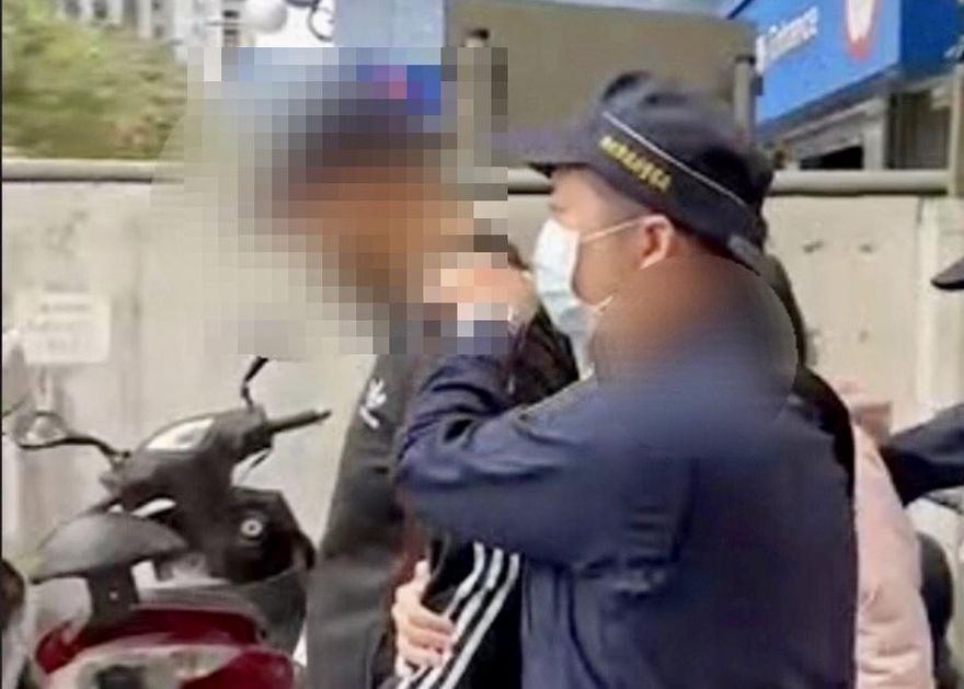 男子臉書刊登「車位出租」廣告　租客付錢遙控器卻打不開門傻眼報警