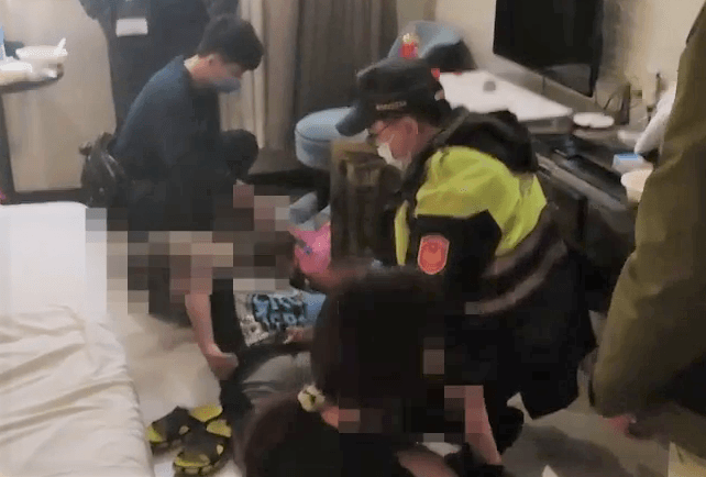 【影】我的家人被綁架勒贖300萬！警一查發現竟是詐團黑吃黑　攻堅攔車逮6嫌送辦