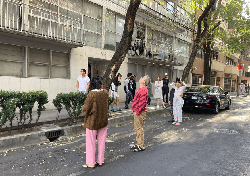 【影】墨西哥出現「6.0極淺層地震」　居民紛紛奪門而出