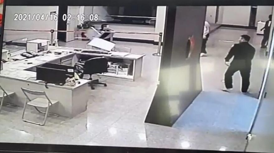 黑衣人闖中崙派出所砸電腦案　監察院糾正松山分局、全票通過彈劾4員警
