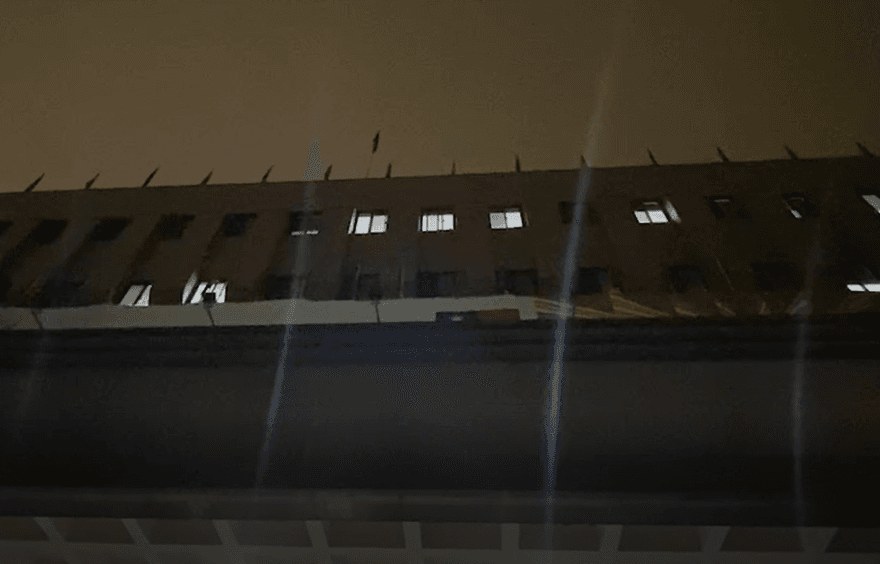 北檢被插上民進黨黨旗！　前綠委認：恐成摧毀2024民進黨繼續執政的關鍵