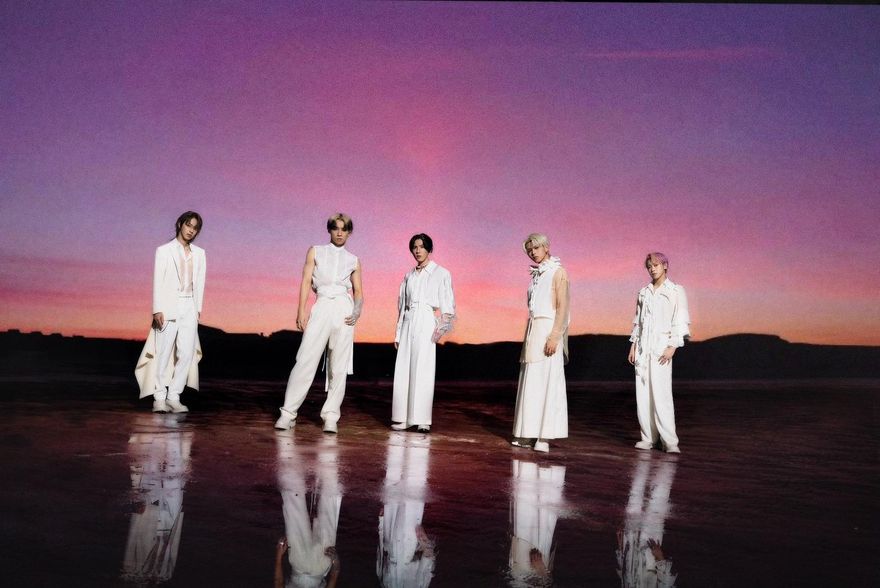 ALL IN 5 衝進Cyberpunk虛擬未來爭奪皇冠！主打歌〈PRINCE〉MV上架　團員柏安形容：相愛相殺！
