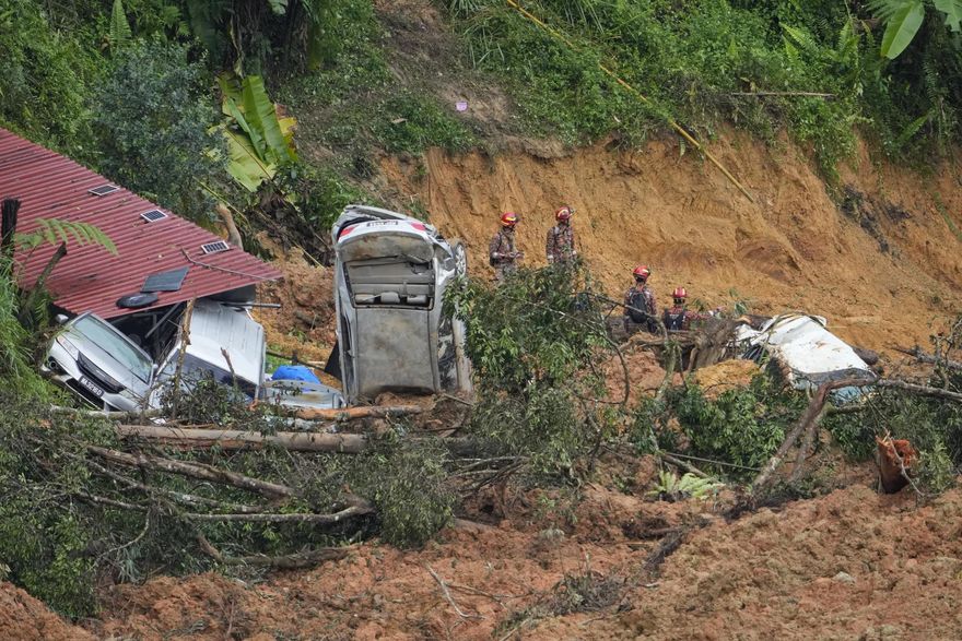 馬來西亞山崩罹難23人年紀最小僅9歲　大雨爛泥恐致更多死傷