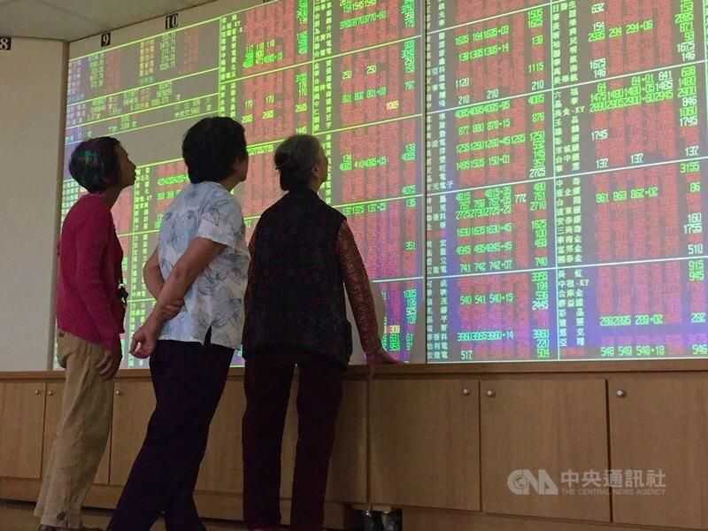 台股跌破月線！　法人：外資放假　短線內資主導局勢