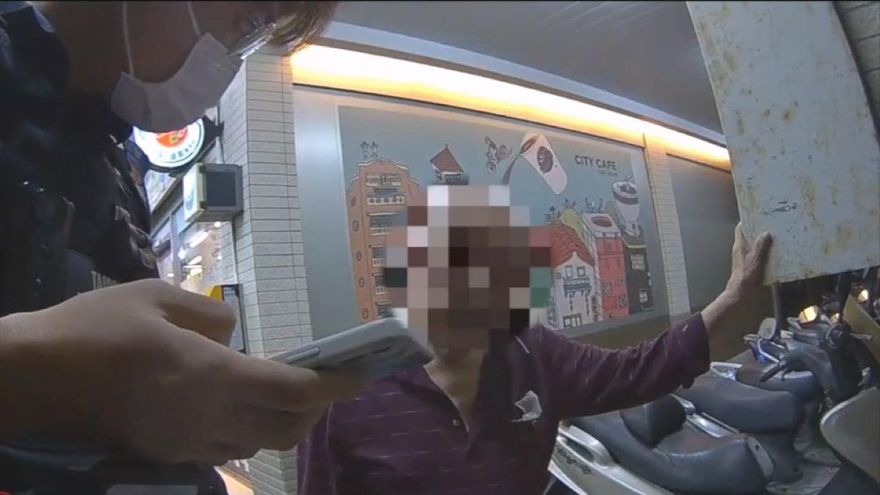這是哪？北長者深夜走失驚恐無法言語　內湖暖警靠內部系統查明身分