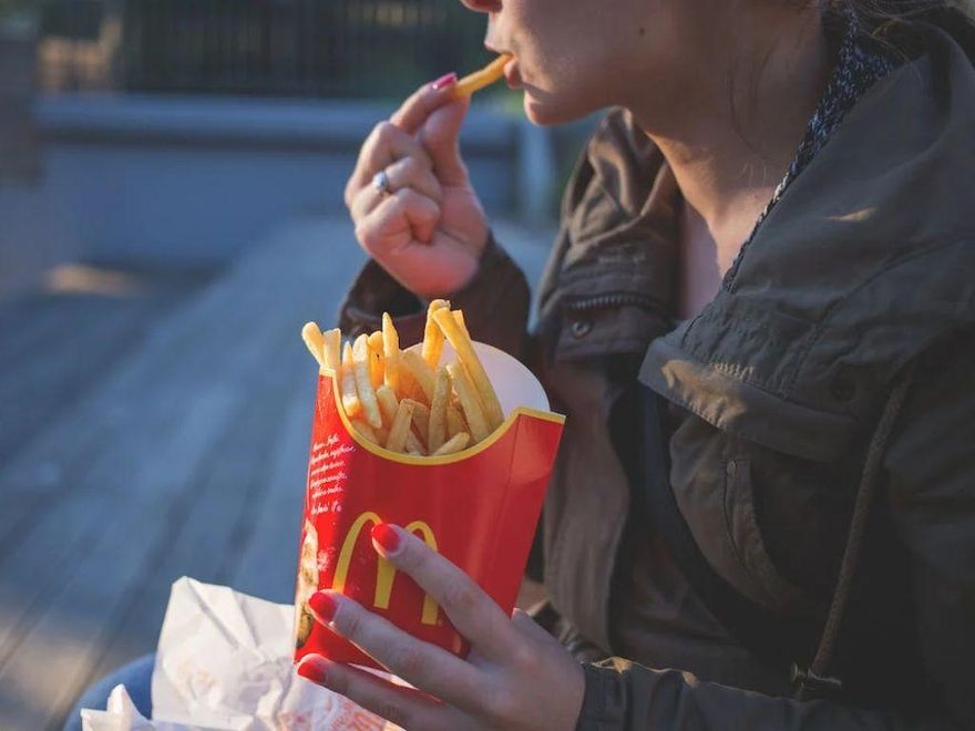 開學季優惠！麥當勞薯餅、蛋捲冰淇淋免費送　摩斯人氣甜品只要10元