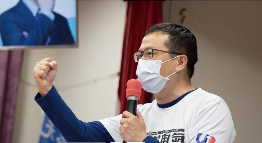 蔡適應博士遭撤竟參與提案「選舉公報不登學歷」　羅智強酸爆：改登抗中保台風光參選