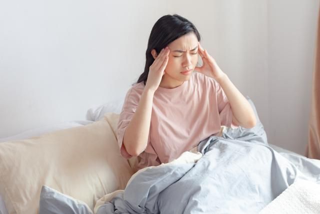 經期來前容易頭痛？中醫曝「經前外感」是因氣血虛　按「4穴位」可舒緩不適