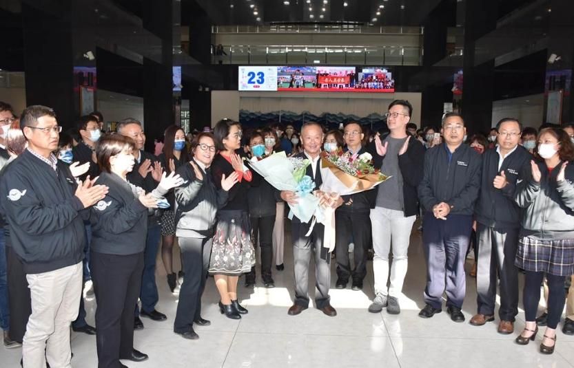 超狂縣市「師父」最後上班日！副縣長到約聘僱幾乎全留任　徐耀昌大喊要繼續支持鍾東錦