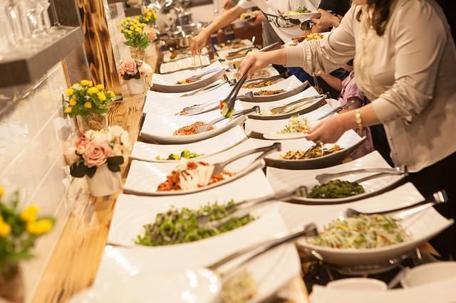 吃到飽回本攻略！吃到飽進食順序很重要　醫授4招健康又滿足