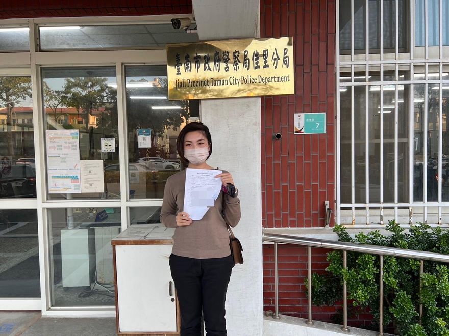 台南議長選舉爆恐嚇案　林依婷為父喊冤卻遭起底「這事」　媒體人怒轟：排黑咧、我呸！