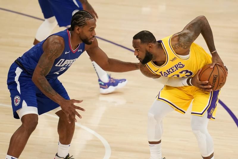 NBA「過年經典對決」前瞻！湖人VS快艇：詹皇孤掌難鳴，紫金軍團2年沒贏過「洛城大戰」