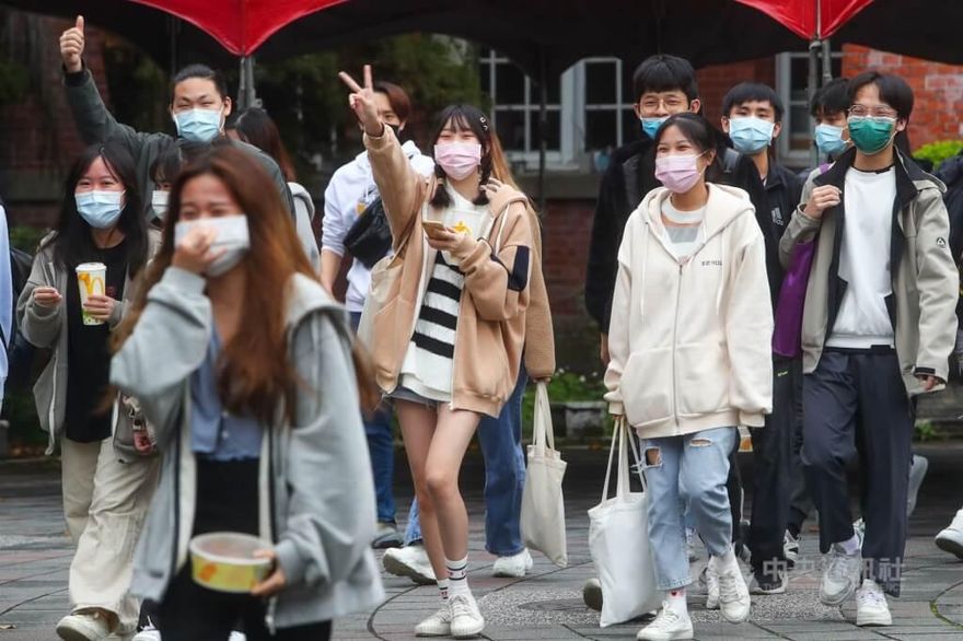2023元旦新制一次看！　最低時薪漲到176　18歲可辦信用卡租房子